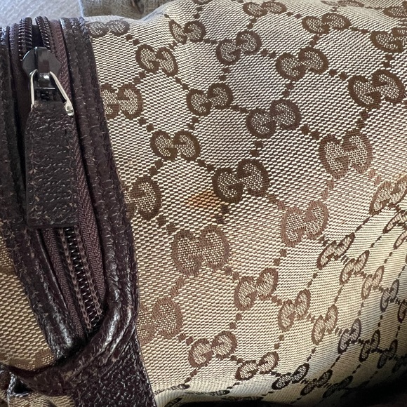 Authentic Gucci GG Diaper Crossbody Messenger Bag - Picture 16 of 16